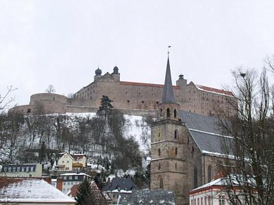 Plassenburg von der Stadt aus im Winter